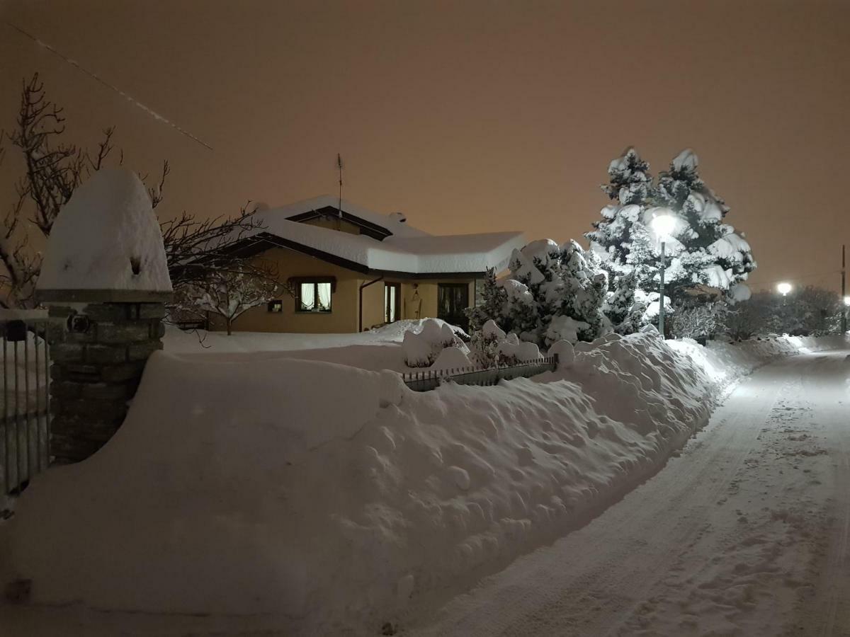 Apartamento Casa Di Tia Aosta Exterior foto