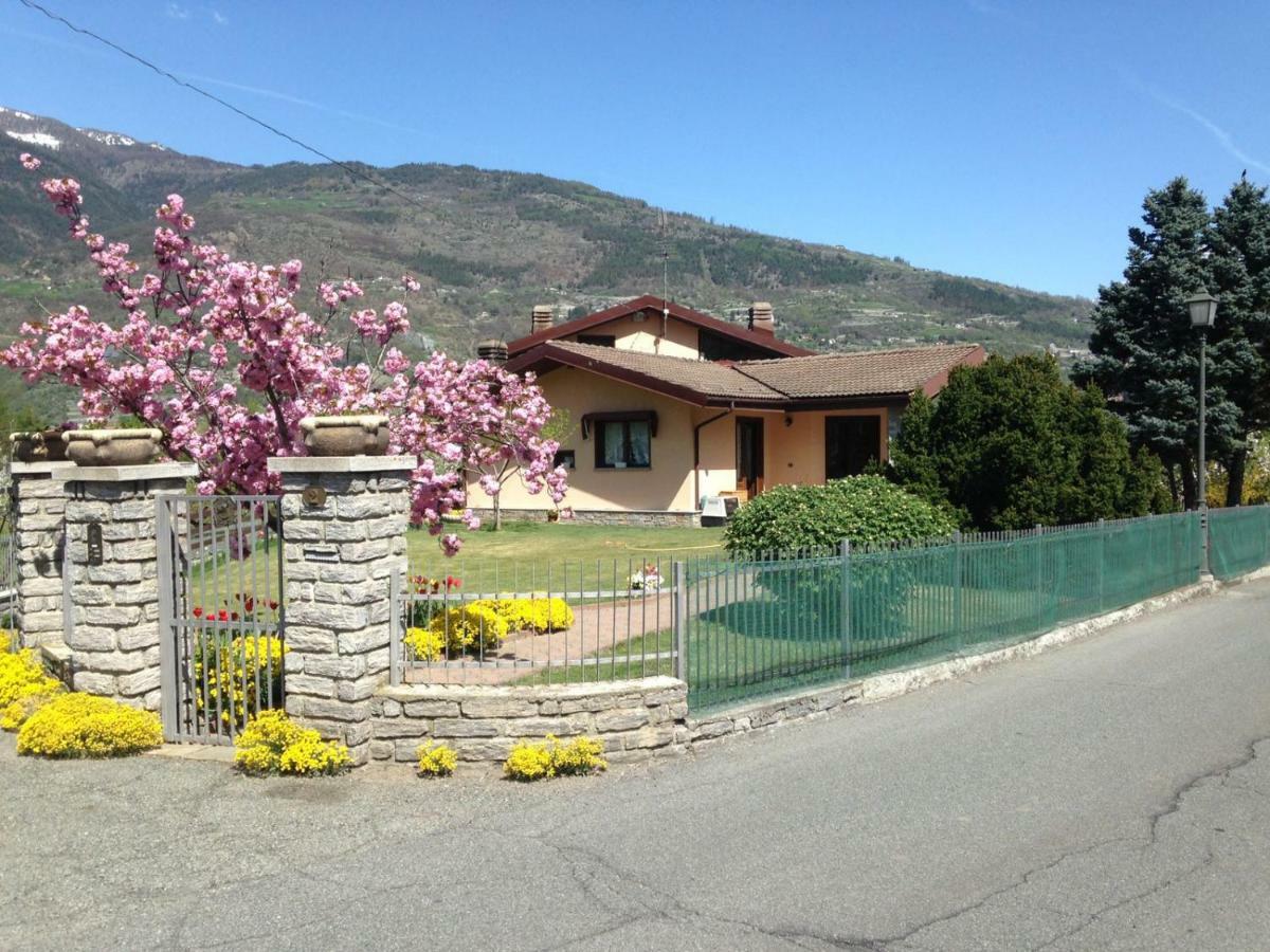Apartamento Casa Di Tia Aosta Exterior foto