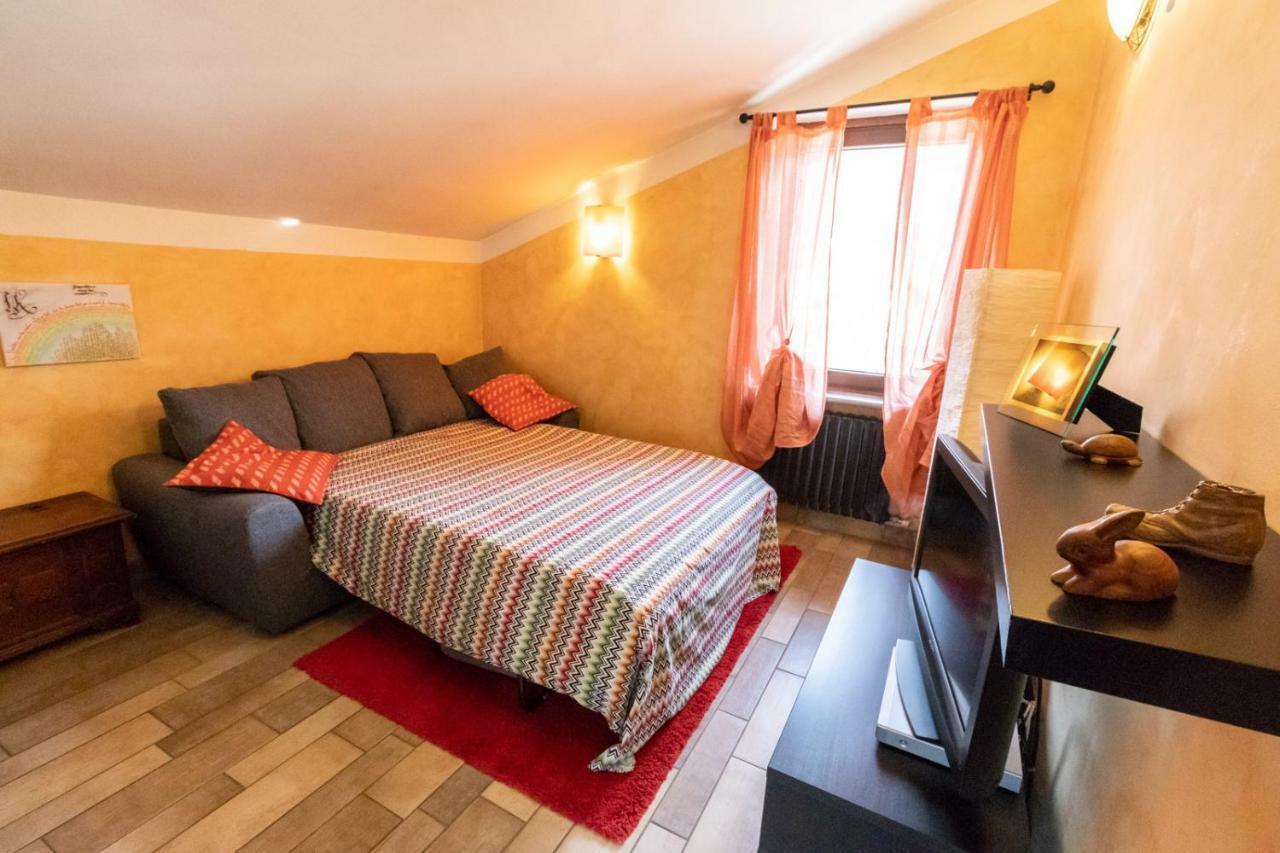 Apartamento Casa Di Tia Aosta Exterior foto